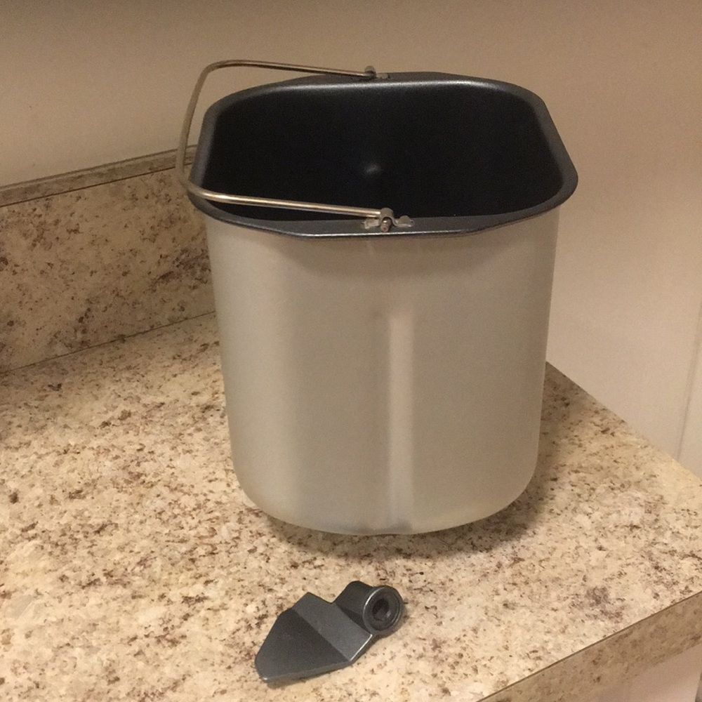 Cuisinart CBK-110 insert baking pan and paddle